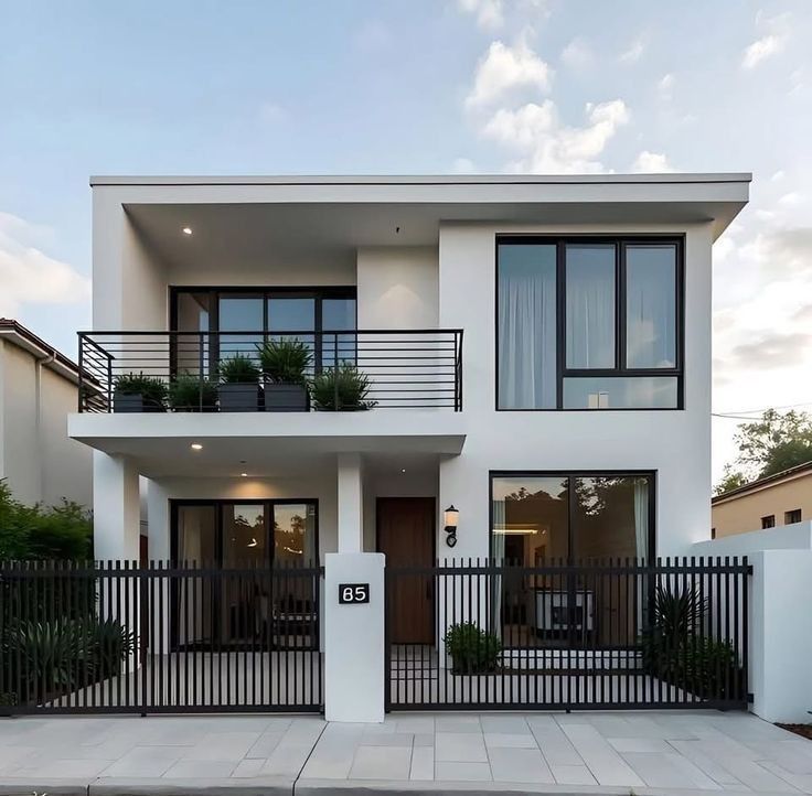 Block 12, Flat 4, Queens Court, Admiralty Way